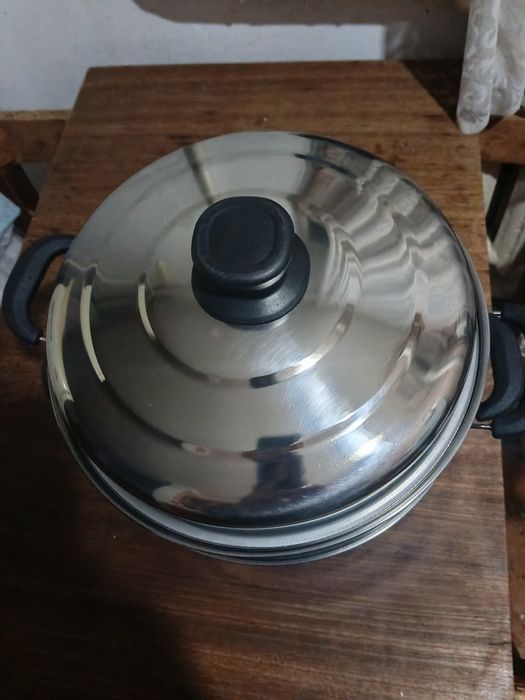 Продам  стальную  мантоварку