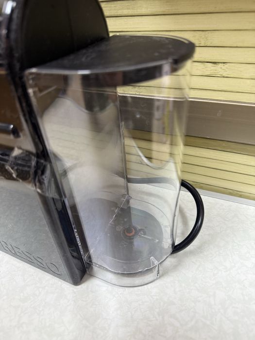 Кафемашина Nespresso Inissia