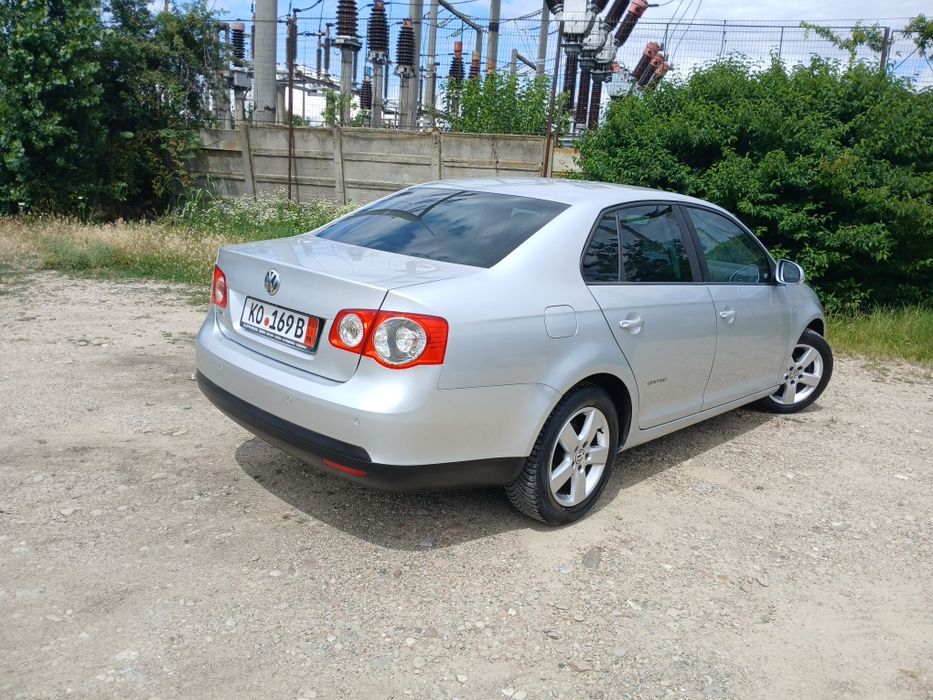 VOLKSWAGEN Jetta 2008 — imagine 3
