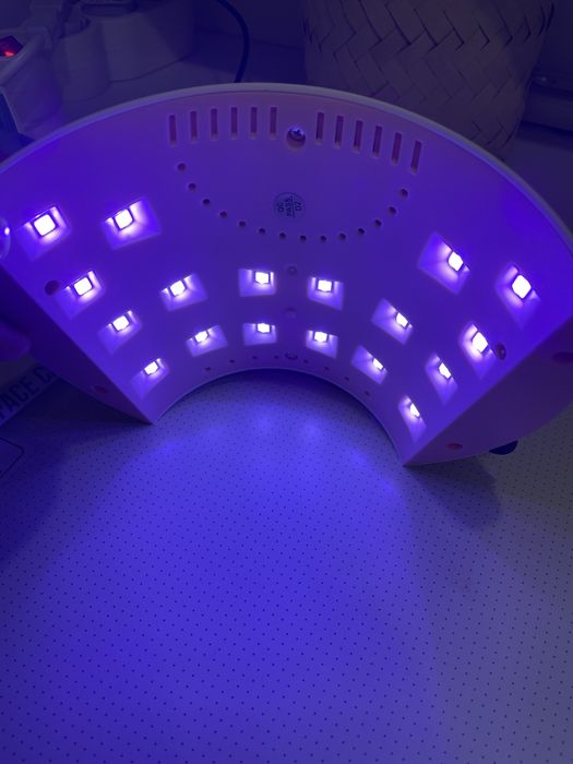 LED лампа за маникюр