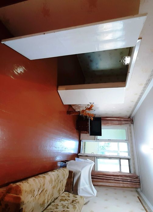 Продаётся 3 комнатная квартира в г. Навои возле Янги базара