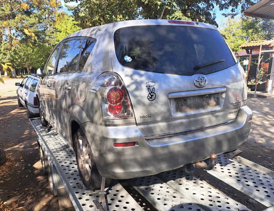 Toyota Corolla Verso 2.2 136 к.с на части!