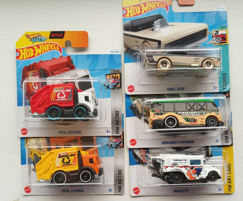 Vând Hot Wheels mainline din 2024