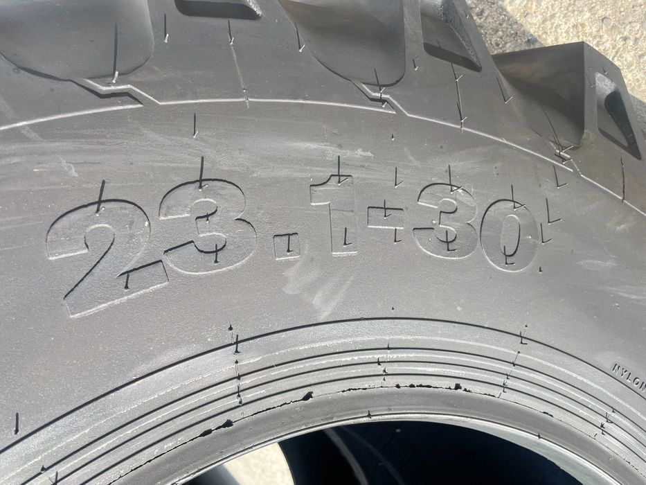 Marca OZKA cu 18 pliuri 23.1-30 anvelope noi pt combina JOHN DEERE