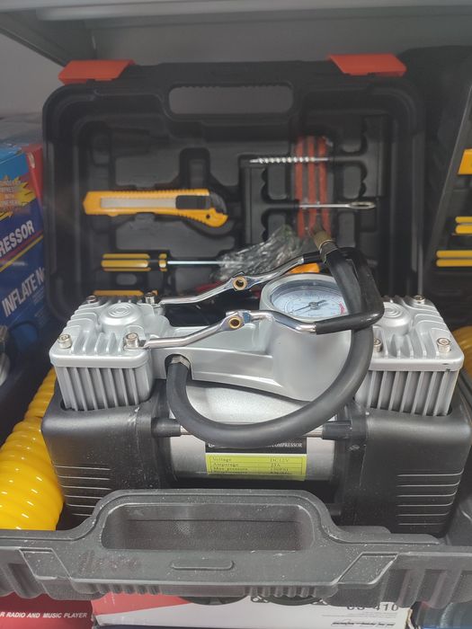 Компресор для подкачки колес