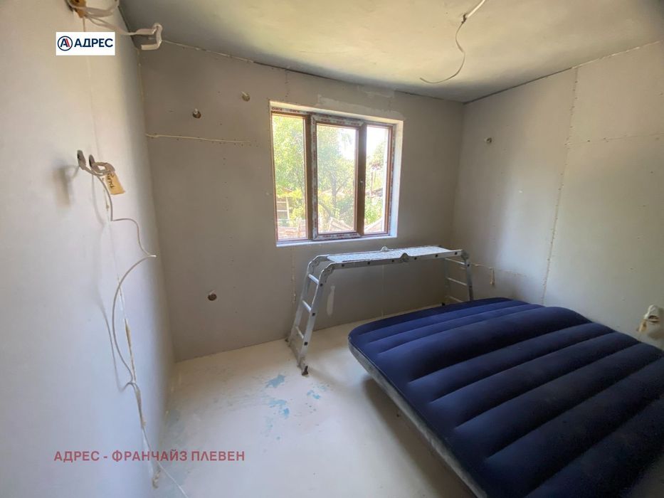 Къща в Враца, област-с.Чирен площ 152 цена 60000