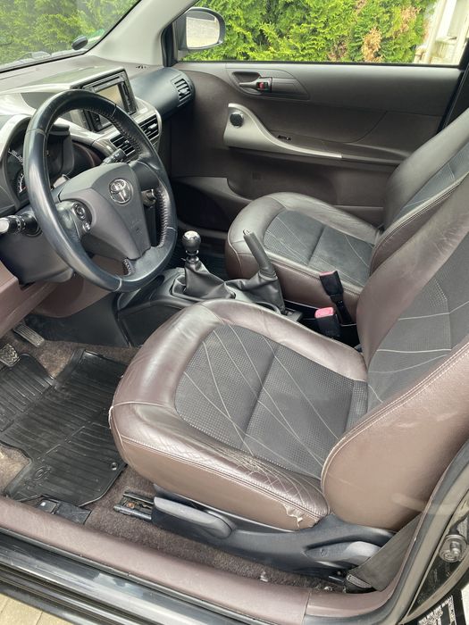 TOYOTA IQ 1.4D 90cp Xenon Keyless Piele