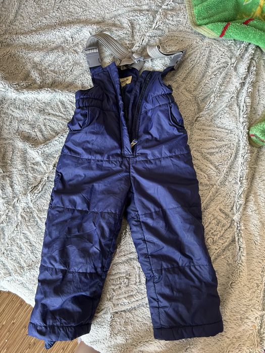 Продам зимнюю одежду детскую