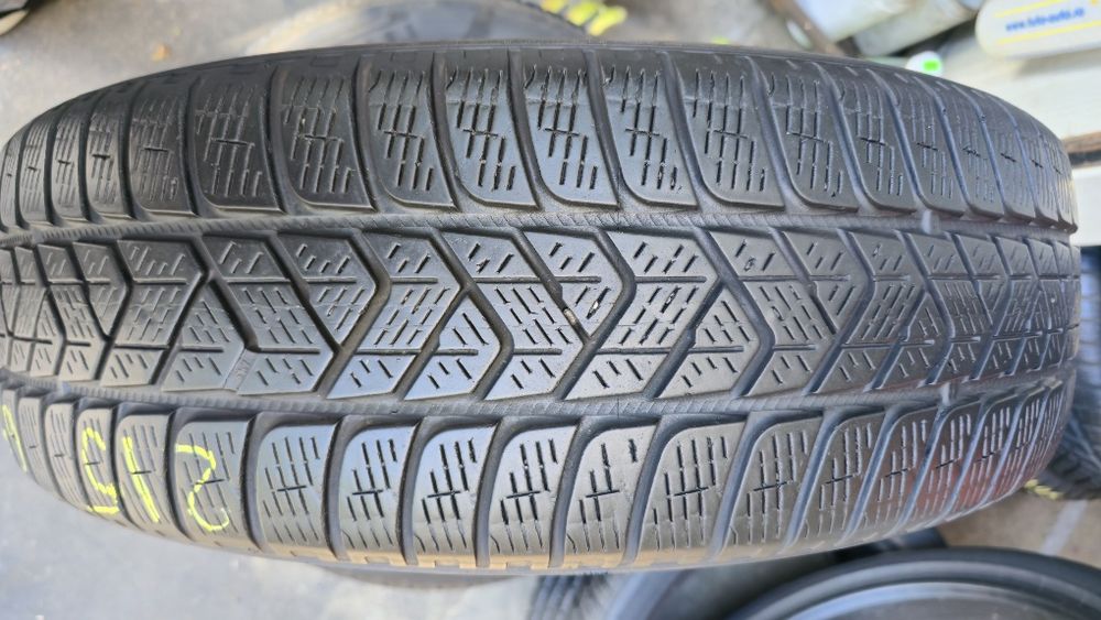 2 anvelope iarnă Pirelli 215/65/17 - transport gratuit