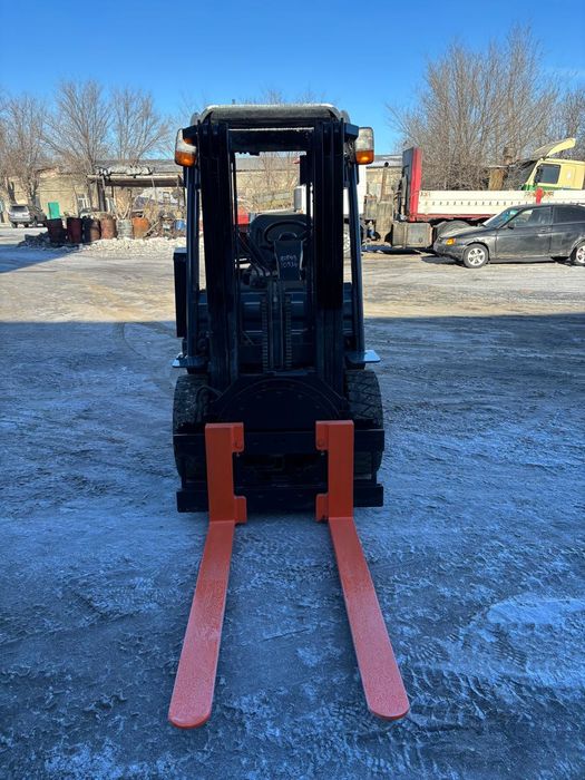 Вилочный погрузчик