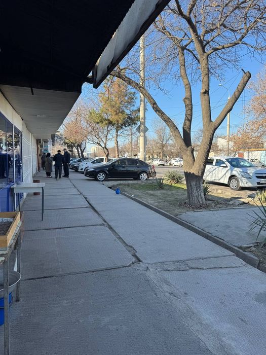 Котта ховли сотилади шахарни уртасида