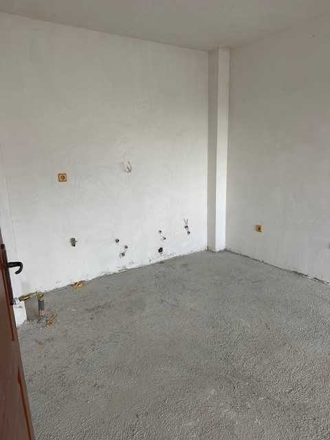 Продава се Тристаен апартамент в Стара Загора, Самара 2 - 93 кв.м за 1452 €/кв.м - Снимка #3