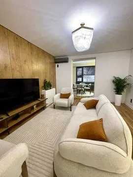 4-комн у ЦУМа, 100м², 4/5, кирпич, центр`