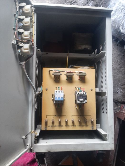 Стабилизатор трёхфазный