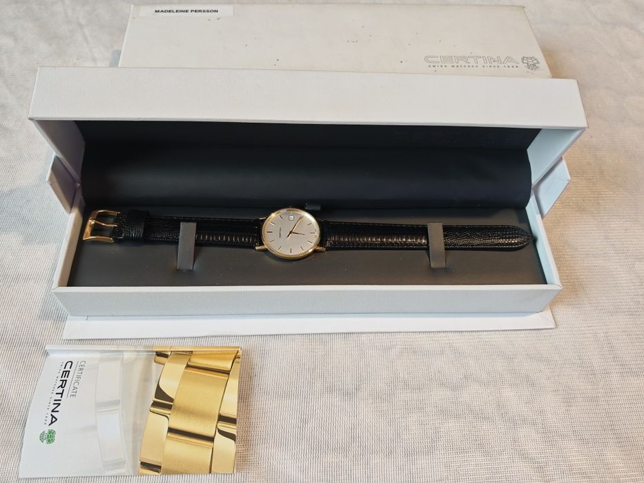 Продавам чисто нов златен 18к часовник