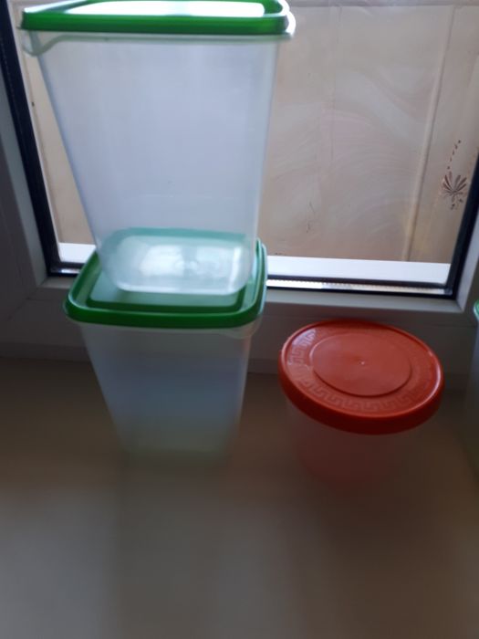 Контейнера для еды разные