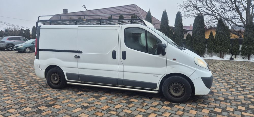 opel vivaro motor 2l 116cp 2008 3 locuri fara variante