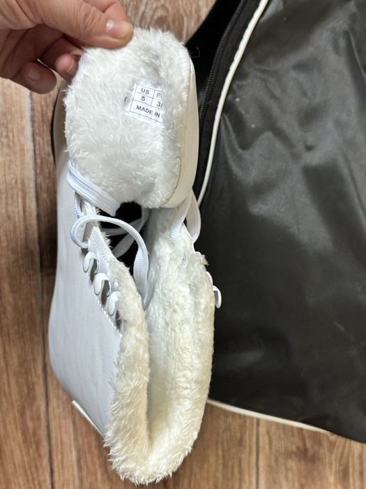 Срочно продам коньки