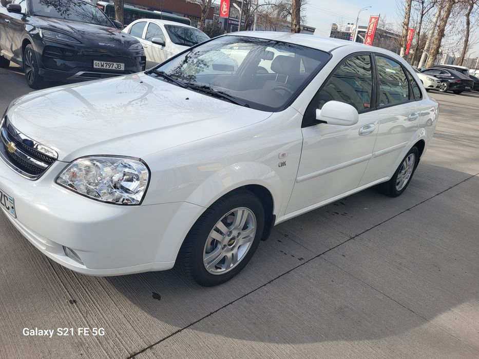 Продаётся ласетти 1.8