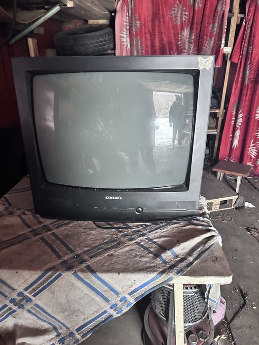 Продам старые телевизоры