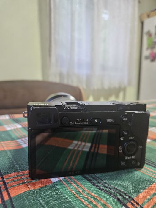 Sony a6000 + obiectiv Sony 18-55 f/3.5-5.6