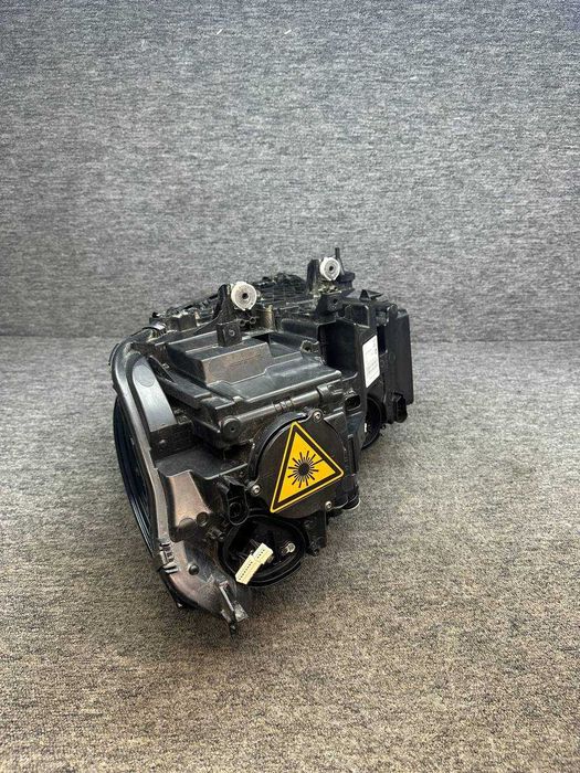 Far dreapta laser shadow BMW g05 nfl