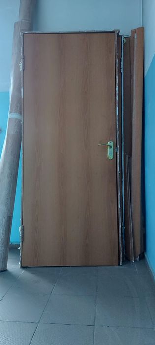 Бу, межуомнатный двери