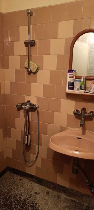 Продава се Двустаен апартамент в Казанлък - 65 кв.м за 667 €/кв.м - Снимка #2