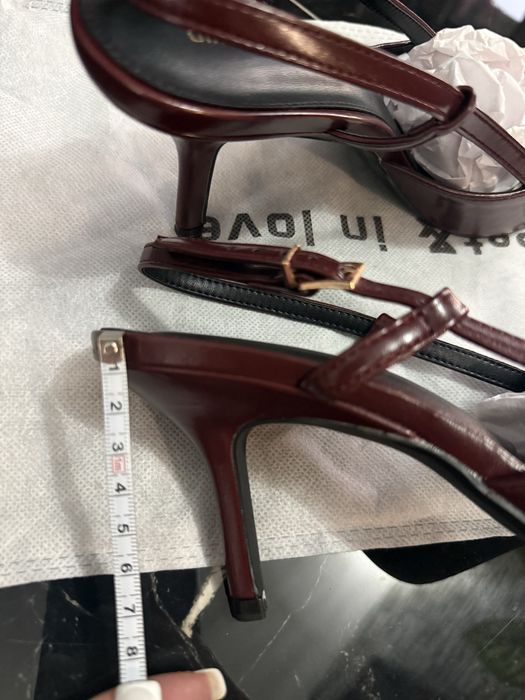 Pantofi burgundy noi cu eticheta
