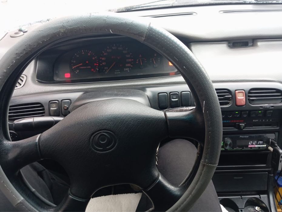 Продам машину мазду 626