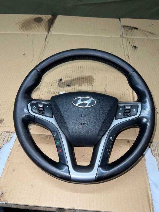 Volan cu airbag si comenzi telefon pilot automat Hyundai I40 2016