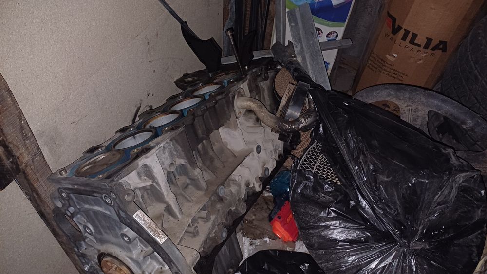 Продам блок двигатели бмв х5 е 70 н52