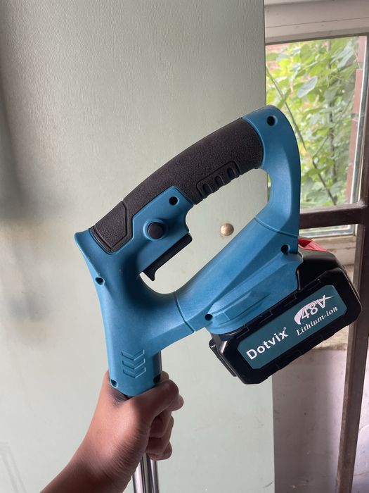 Электро пила на акумульторе