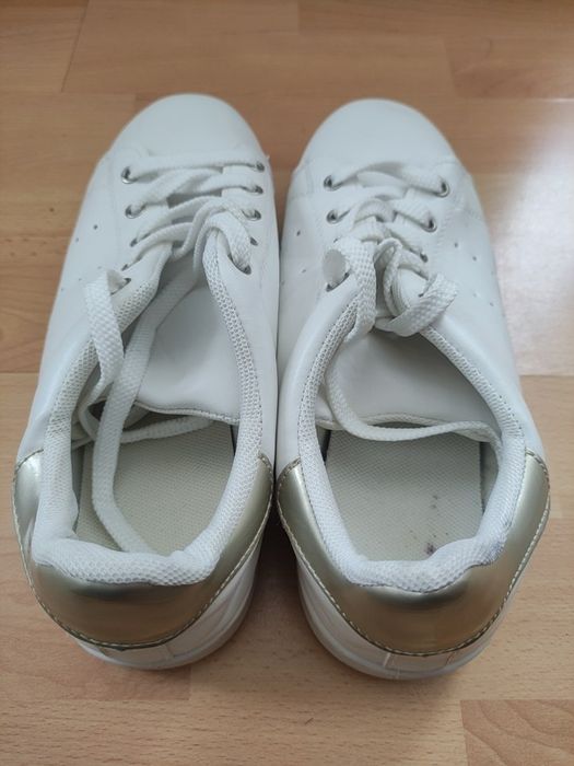 pantofi sport, măr. 40, NOI