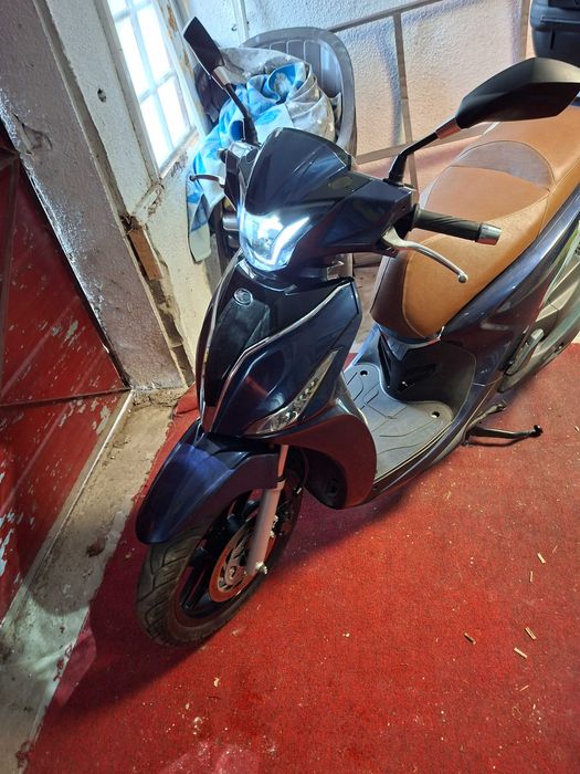Скутер Кymco People 150i 2020 година