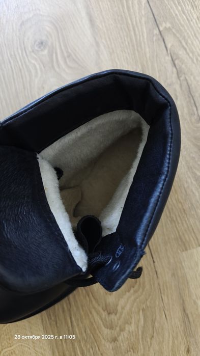 Продам ботинки мужские