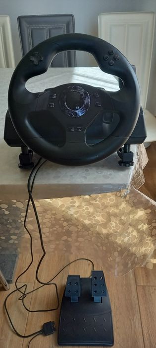 Кормило с педали за компютър и плейстейшън