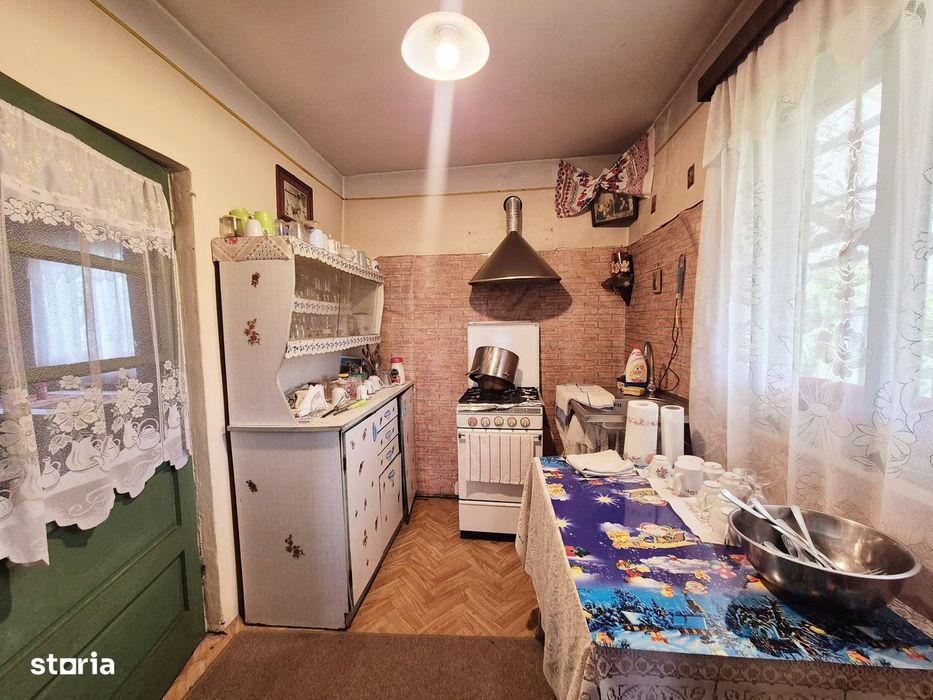 Casă din cărămidă și teren, Piatra-Neamŕ