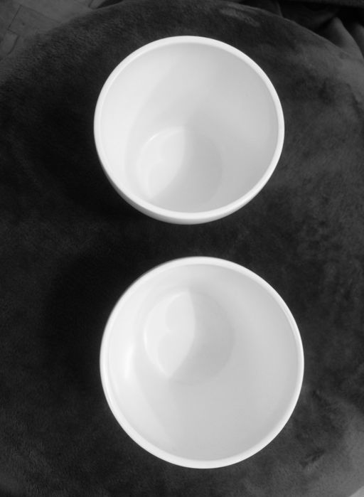 3 vase suport din ceramică albă