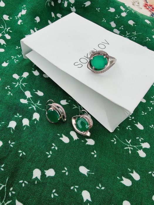 Продается серебряный комплект 925 пробы