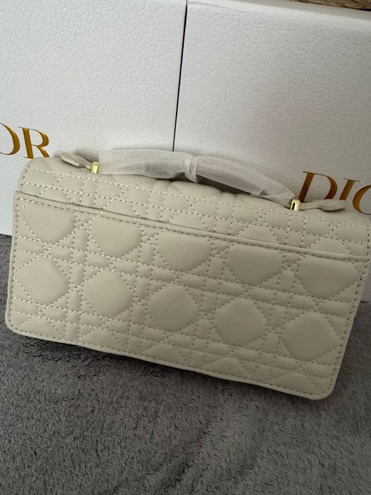 Нова чанта на Dior