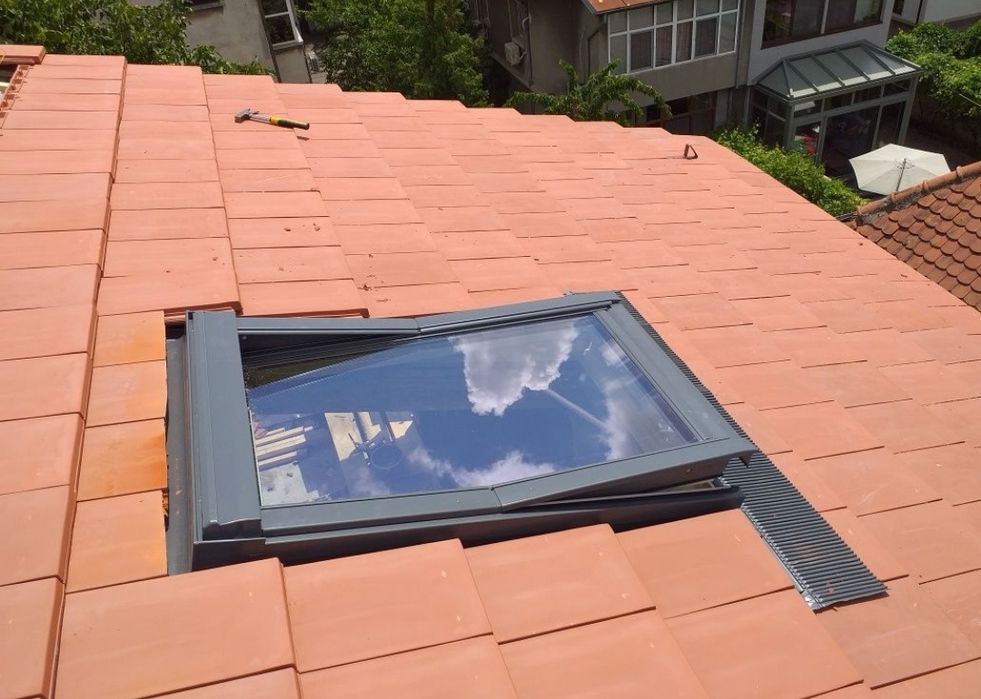 Montaj acoperis velux tigla metalica bilka jgheaburi burlane