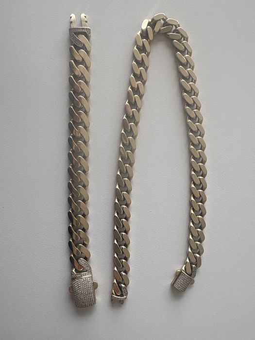 Cand set lant ai bratara