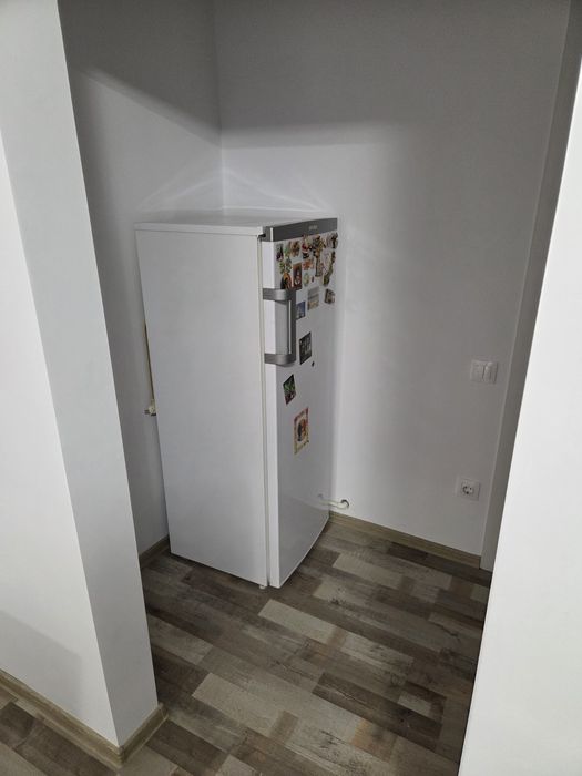 Inchiriez apartament