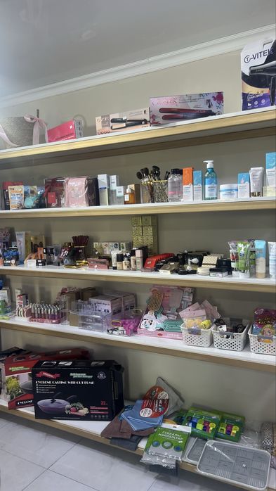 Продается стелажей и остравок