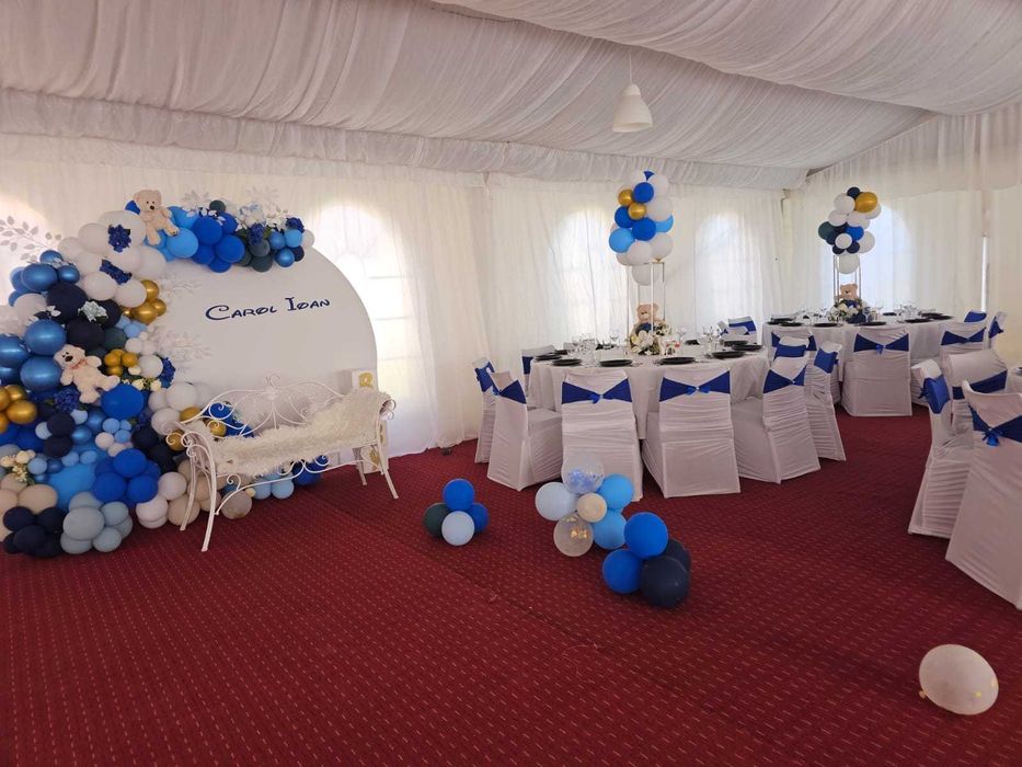 Corturi de evenimente de închiriat