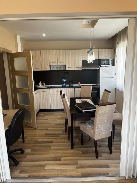 Тристаен апартамент в ж.к. Сухата река