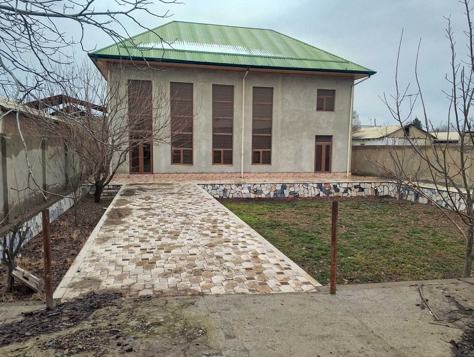 8 sotixli hovli sotiladi