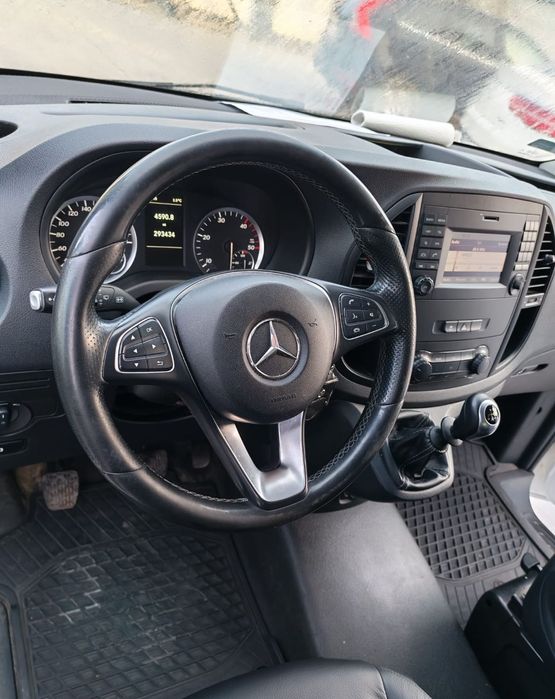 Mercedes Vito 2018 8+1 locuri