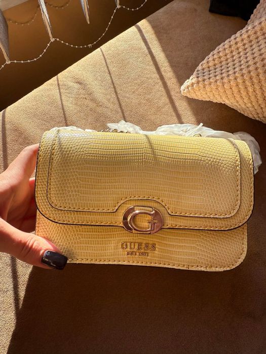 Оригинална чанта Guess